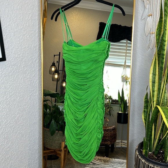 House Of CB ‘Ella’ Emerald Green Ruched Organza Mini Dress NWOT - Picture 11 of 14
